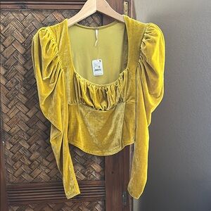 Free People Women's Glistening Gold Long Sleeve Hold Me Velvet Top Sz S NWT